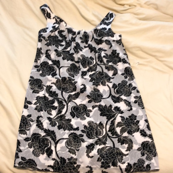 Dress - Picture 1 of 3